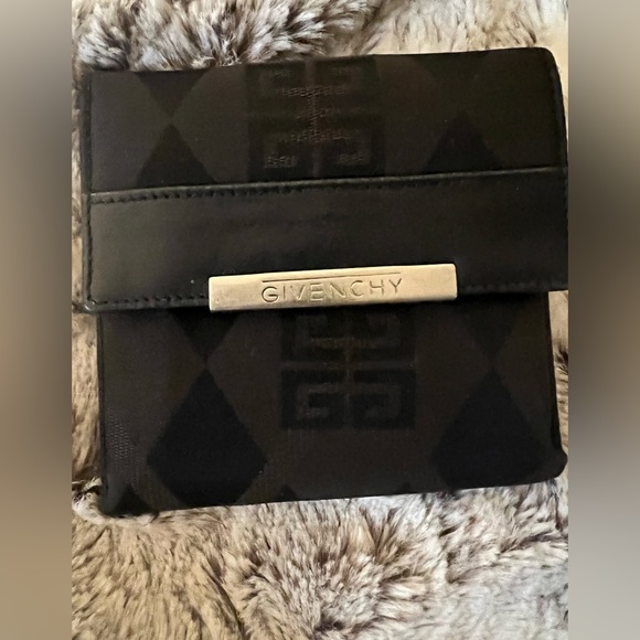 Small, Givenchy trifold wallet. - Picture 1 of 4